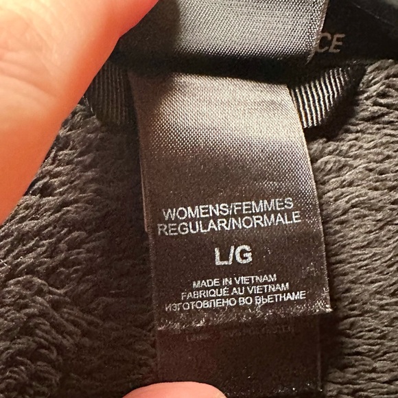 The North Face Osito Women’s black jacket Large - Picture 7 of 15